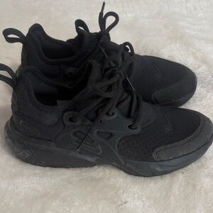 Nike React Presto Triple Black Kids Black Sneakers Size 2